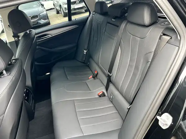 BMW 520 (14/28)