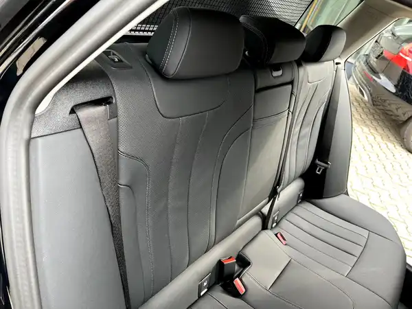 BMW 520 (17/28)