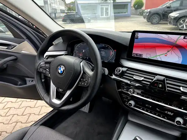BMW 520 (26/28)