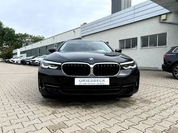 BMW 520 (6/28)