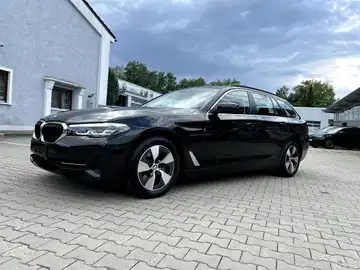BMW 520 (1/28)