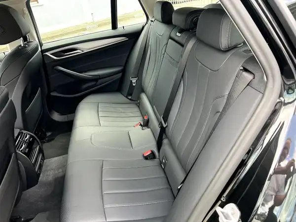 BMW 520 (14/28)