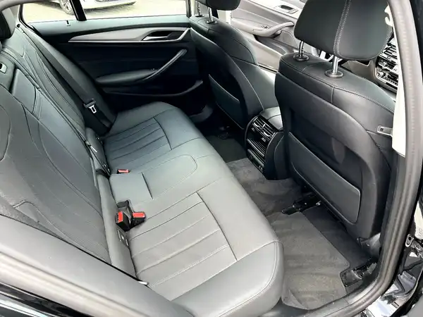 BMW 520 (16/28)