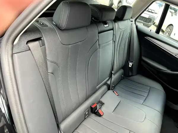 BMW 520 (17/28)