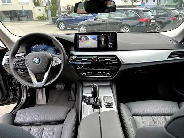 BMW 520 (19/28)