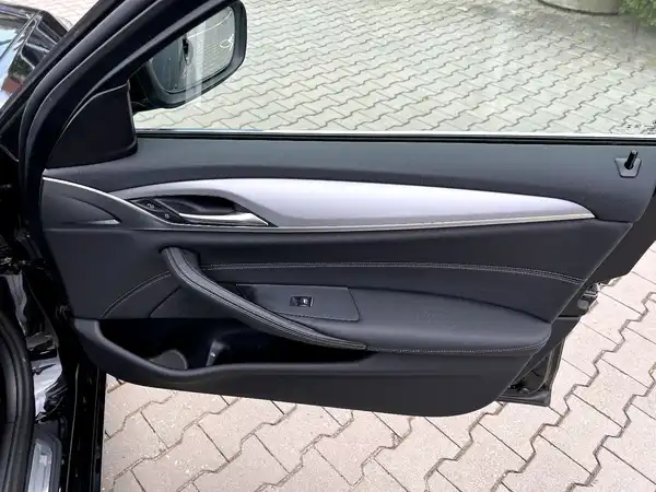 BMW 520 (21/28)