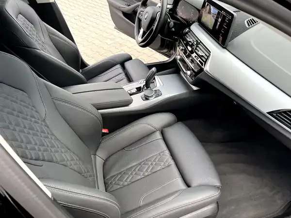 BMW 520 (22/28)