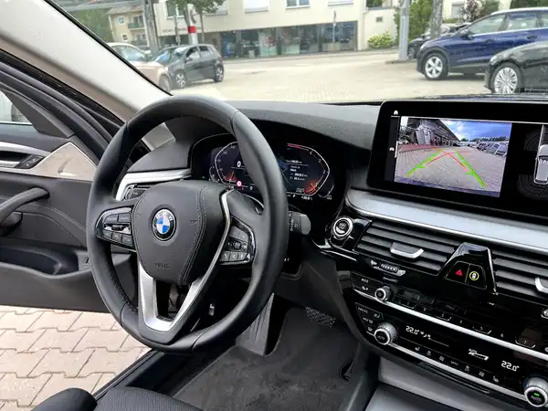 BMW 520 (27/28)