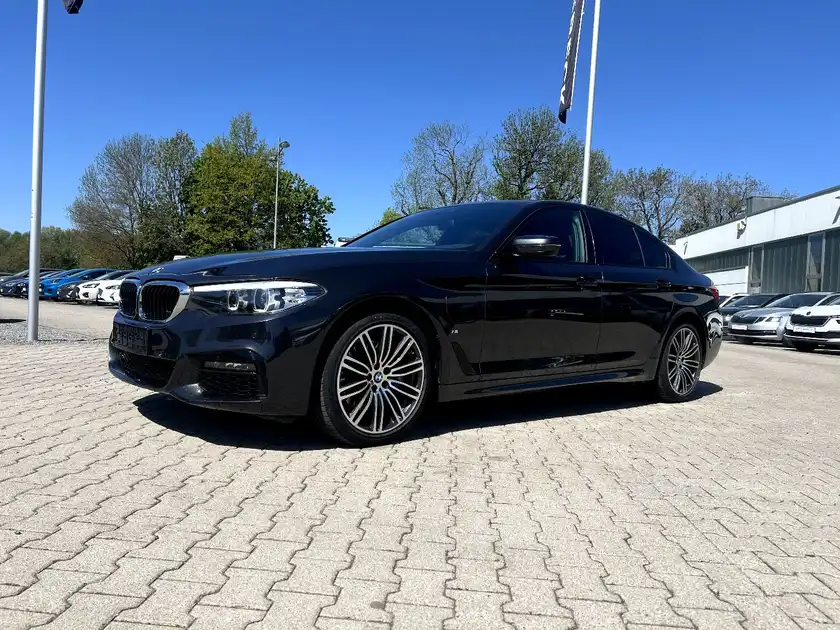 BMW 530 (1/27)