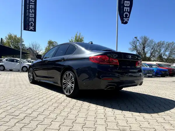 BMW 530 (2/27)