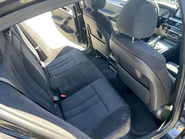 BMW 530 (15/27)