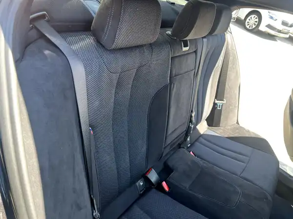 BMW 530 (16/27)