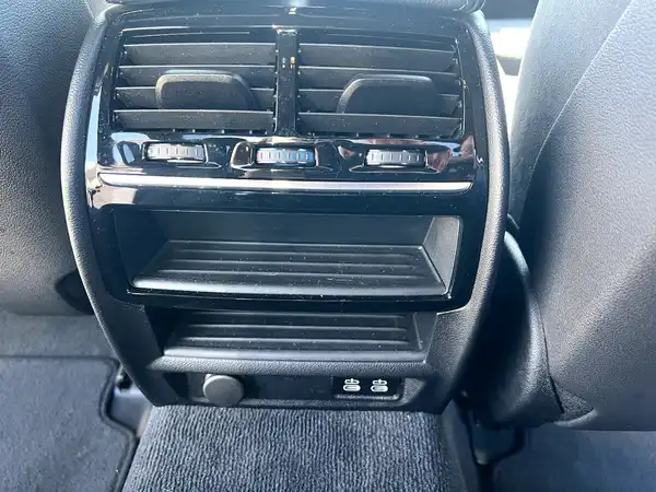 BMW 530 (17/27)