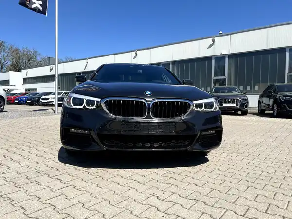 BMW 530 (6/27)