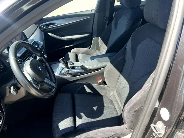 BMW 530 (8/27)