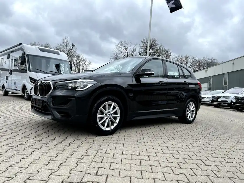 BMW X1 (1/28)