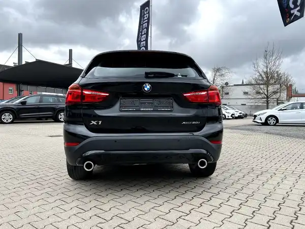 BMW X1 (3/28)