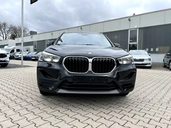BMW X1 (6/28)