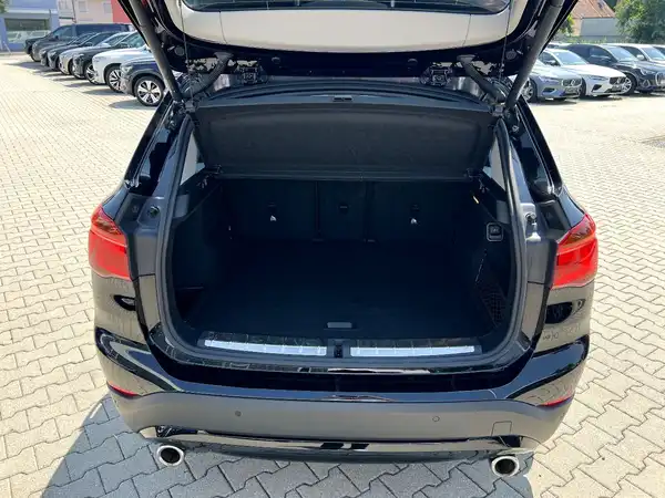 BMW X1 (7/29)