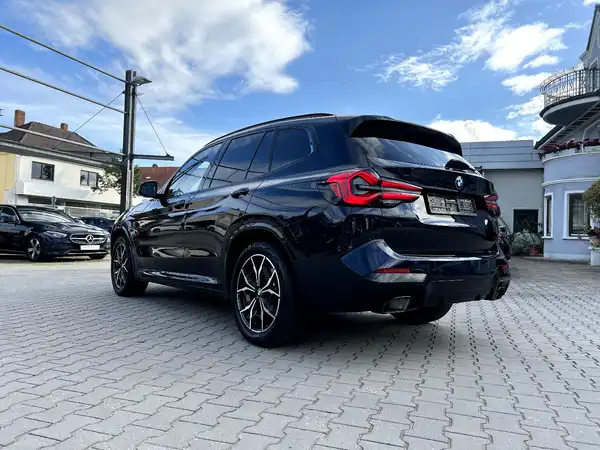 BMW X3 (2/28)