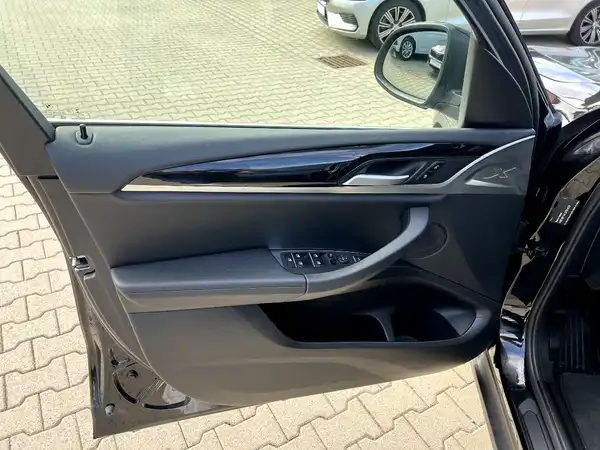 BMW X3 (11/28)