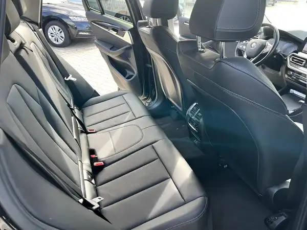 BMW X3 (16/28)