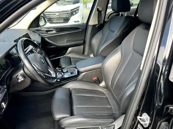 BMW X3 (9/28)