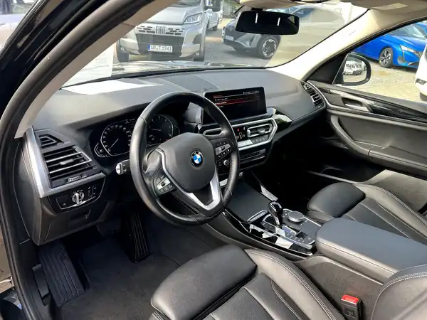 BMW X3 (10/28)