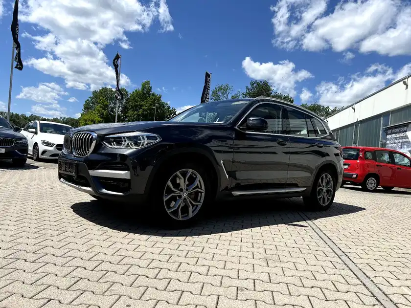 BMW X3 (1/28)