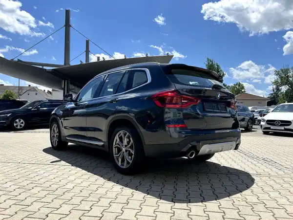 BMW X3 (2/28)