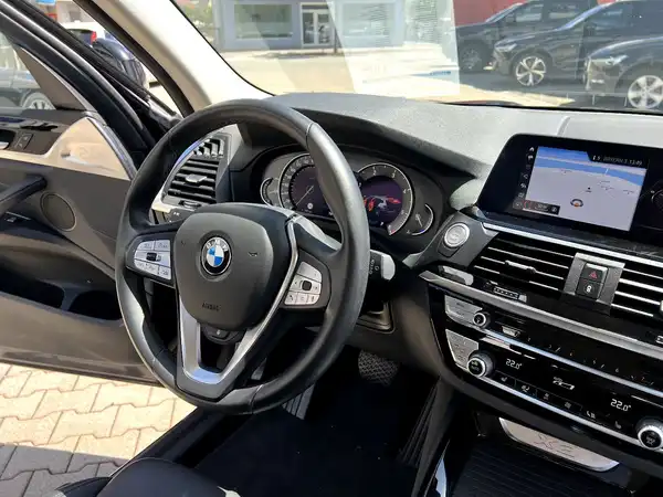BMW X3 (27/28)