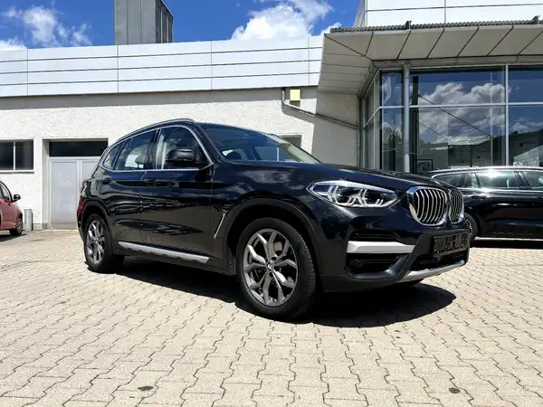 BMW X3 (5/28)