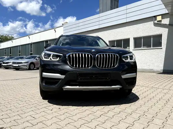 BMW X3 (6/28)