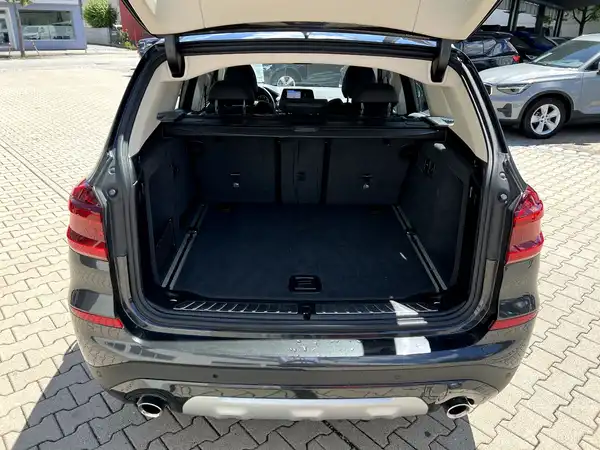 BMW X3 (7/28)