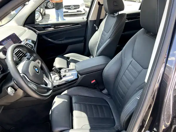 BMW X3 (9/28)