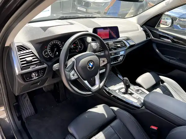 BMW X3 (10/28)