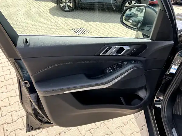 BMW X5 (12/29)