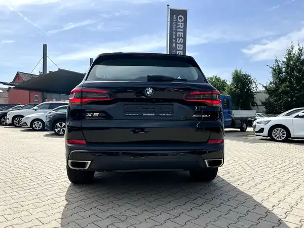 BMW X5 (3/29)