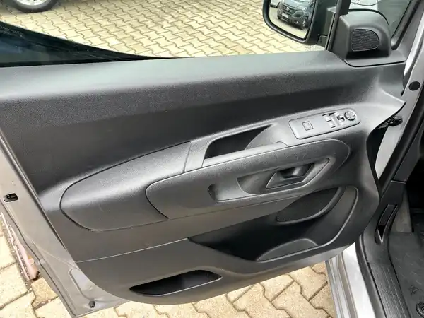 CITROËN BERLINGO (18/25)