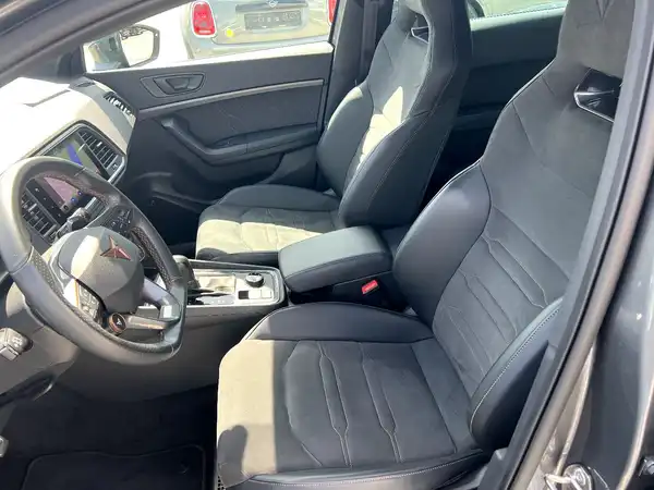 CUPRA ATECA (9/28)