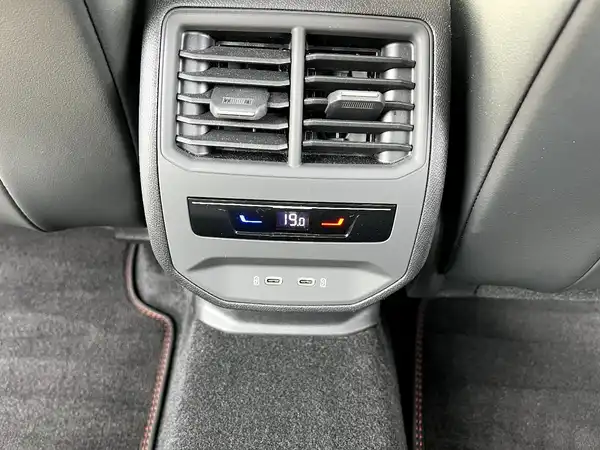 CUPRA FORMENTOR (17/27)