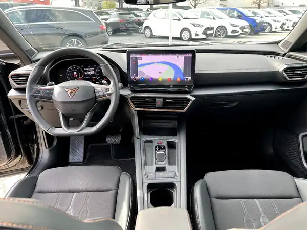 CUPRA FORMENTOR (18/27)