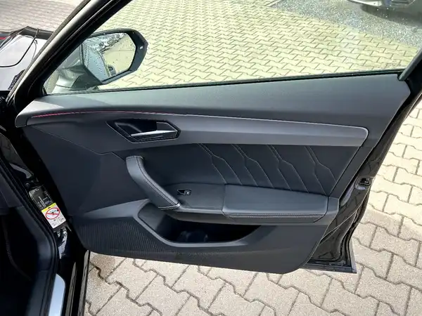 CUPRA FORMENTOR (20/27)