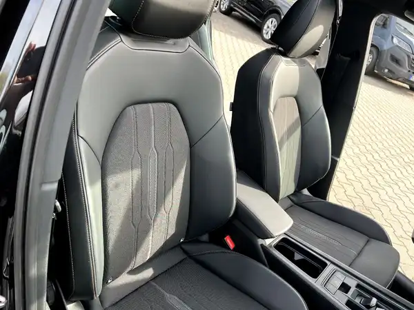 CUPRA FORMENTOR (22/27)