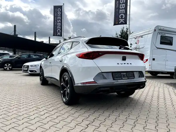 CUPRA FORMENTOR (2/28)