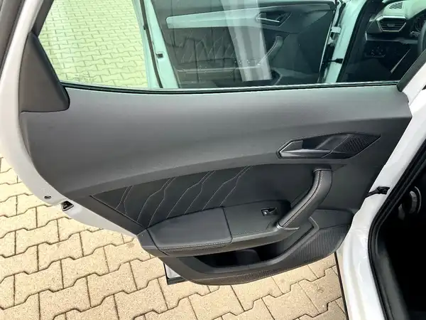 CUPRA FORMENTOR (12/28)