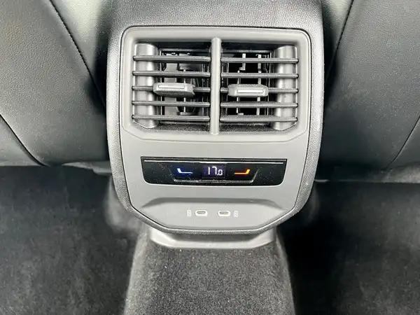 CUPRA FORMENTOR (18/28)