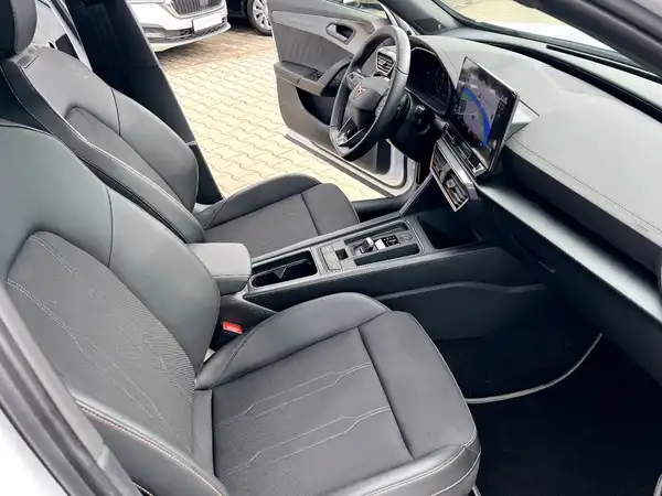 CUPRA FORMENTOR (22/28)