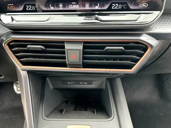 CUPRA LEON (25/28)
