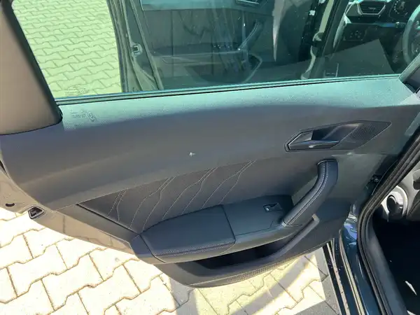 CUPRA LEON (11/28)